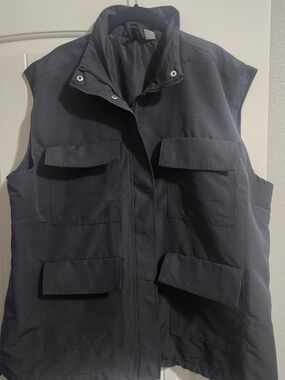 Divided Dark Gray Utility Vest with Front Flap Pockets
